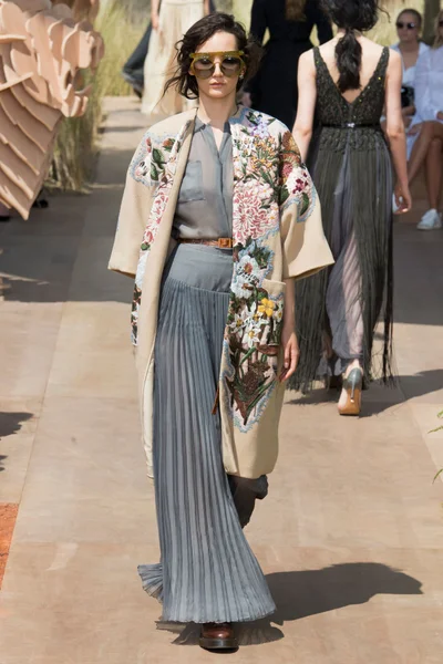 Look 40